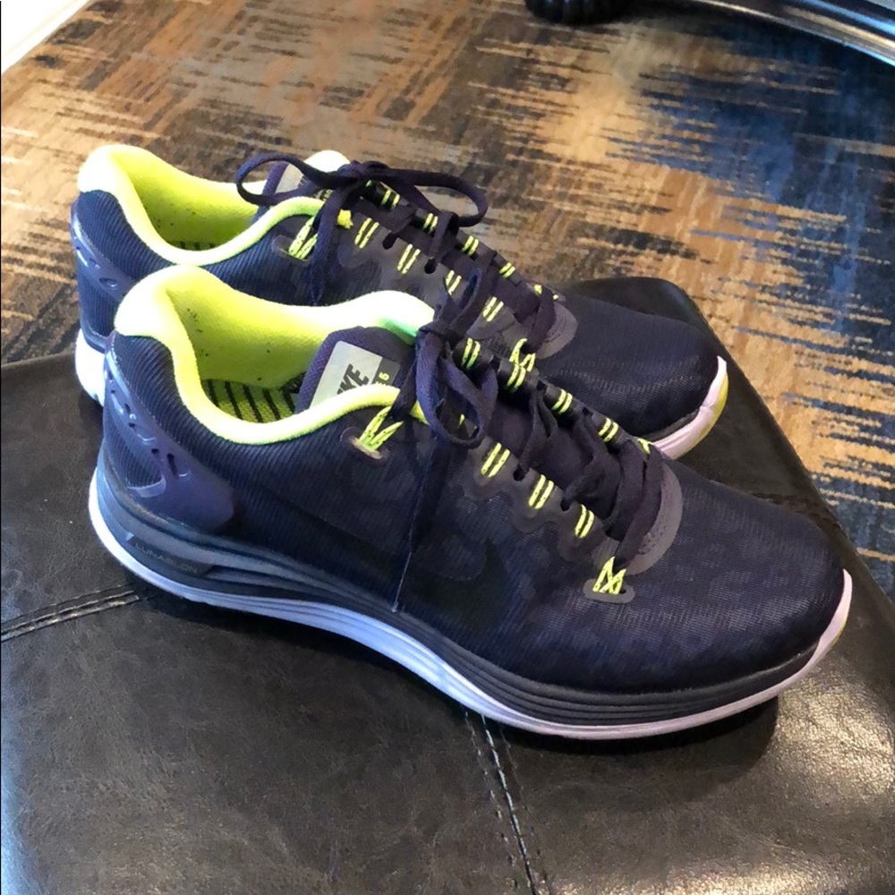 Used women Nike Lunarglide 5 size 6 1/2